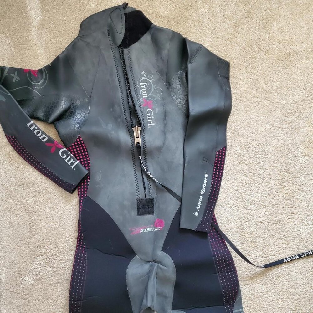 Women's Size S Wetsuit - Picture 4 of 4